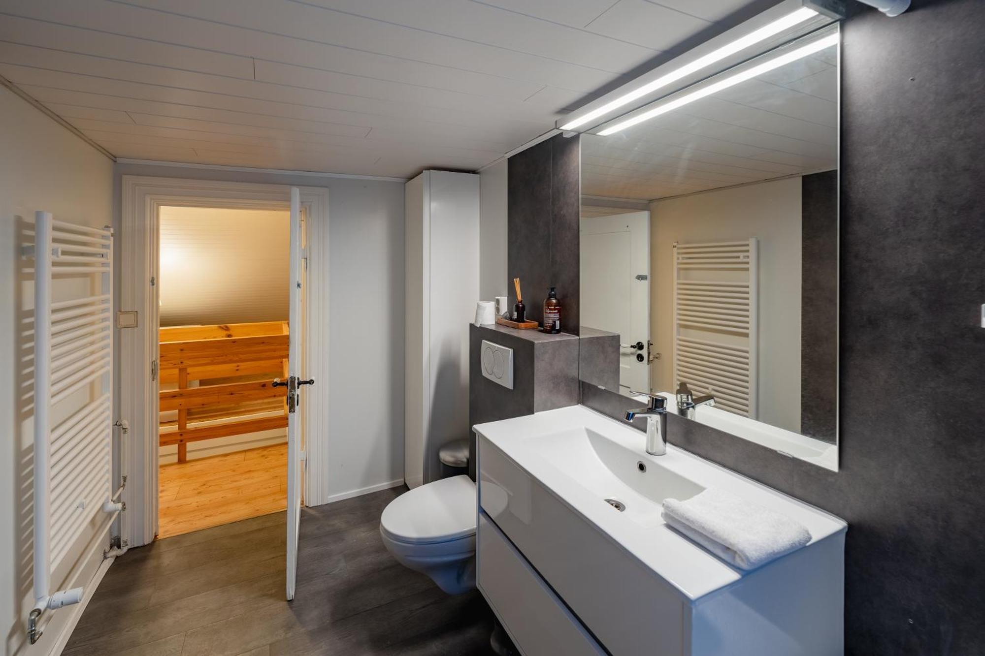 Day Dream Central Akureyri Three Bedroom Apt 外观 照片