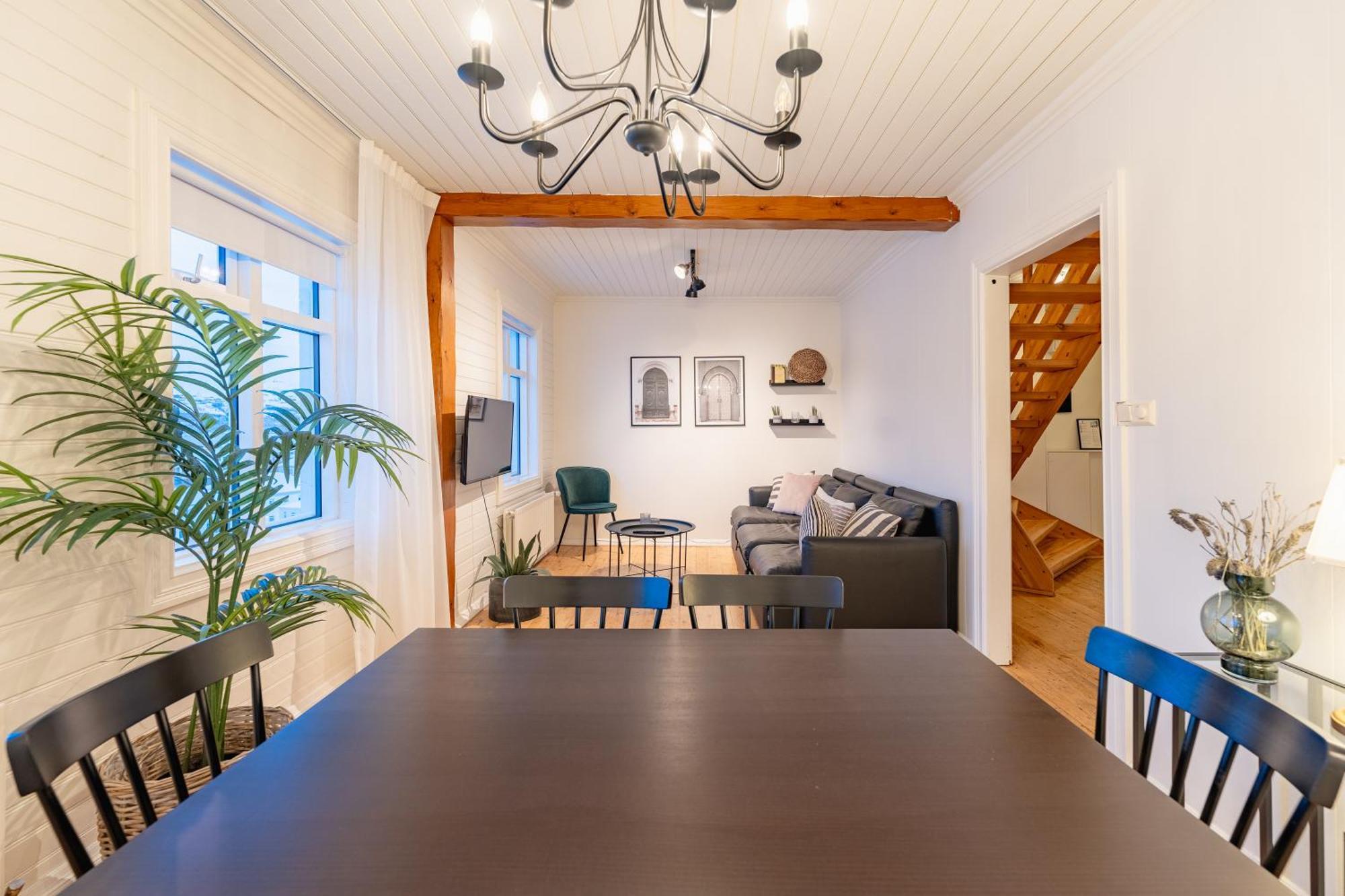 Day Dream Central Akureyri Three Bedroom Apt 外观 照片
