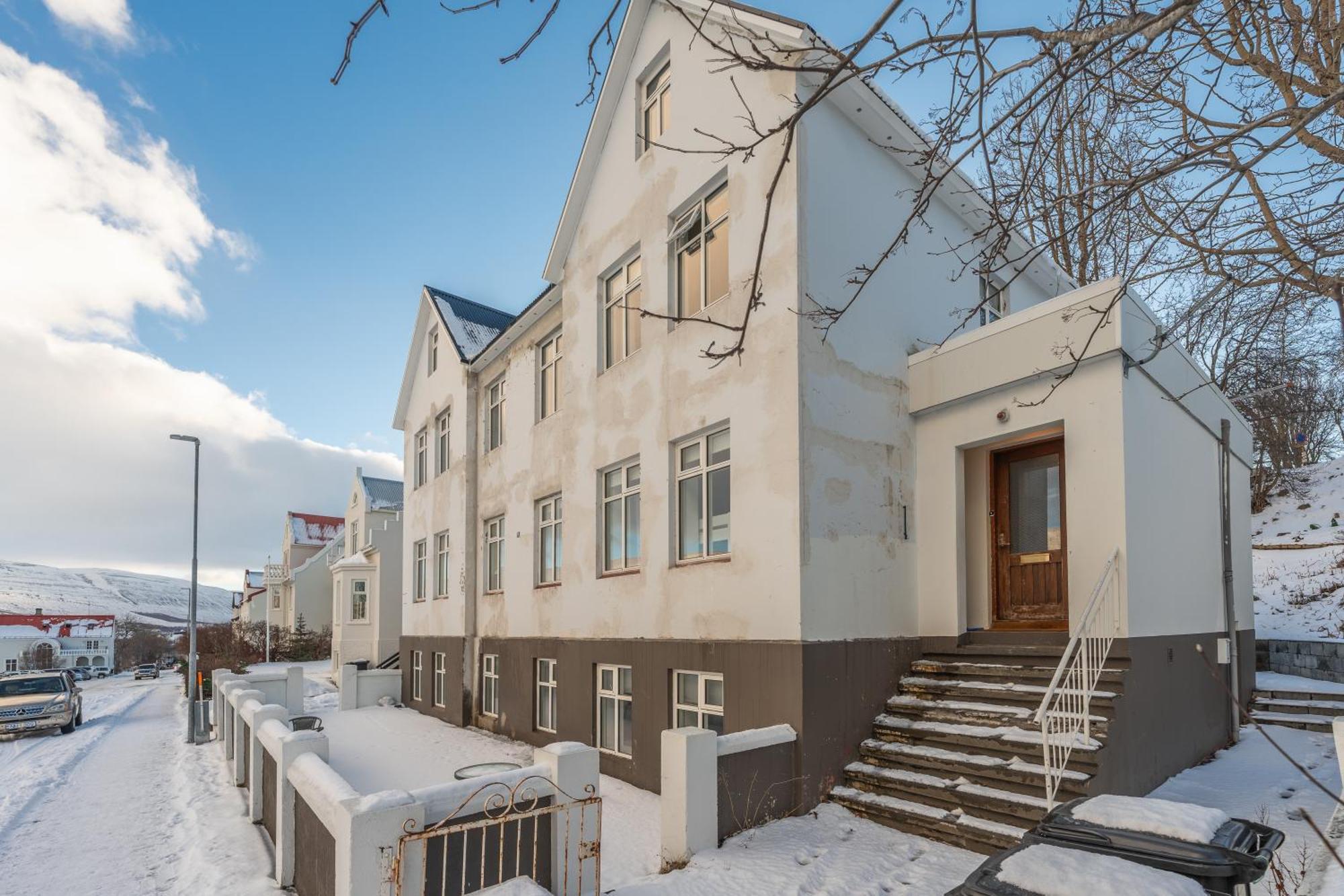Day Dream Central Akureyri Three Bedroom Apt 外观 照片